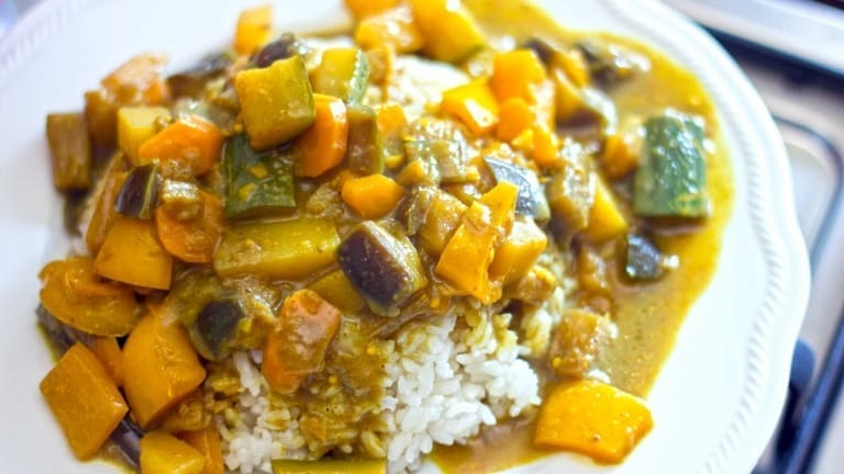 Curry di verdure con latte di cocco: la ricetta perfetta