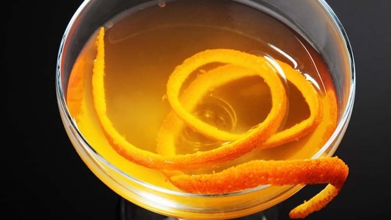 Mezcalzone: cocktail con mezcal e marmellata d’arance