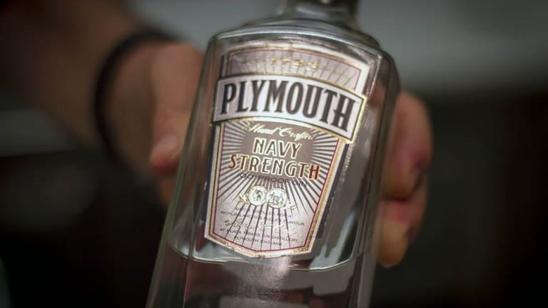Plymouth gin navy strength 100° proof il vero gin dei marinai inglesi, gin forte