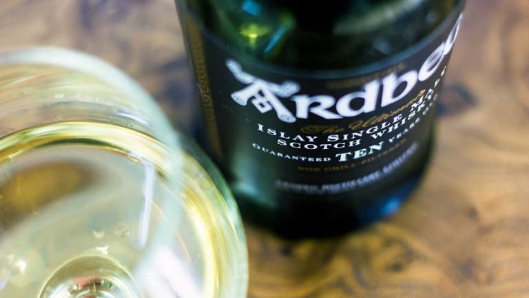 I migliori whisky scozzesi, Ardbeg 10 years whisky torbato scosseze, il commento