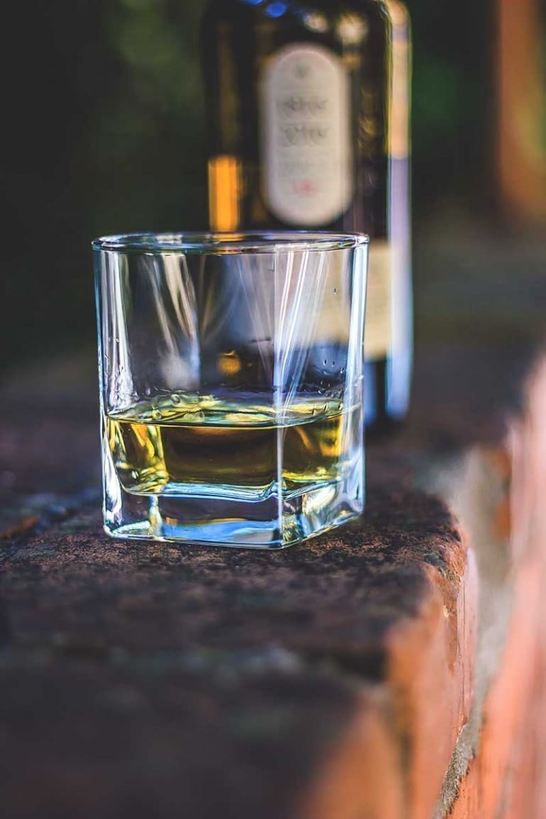 Whisky scozzese torbato Lagavulin 12 anni, edizione speciale recensione