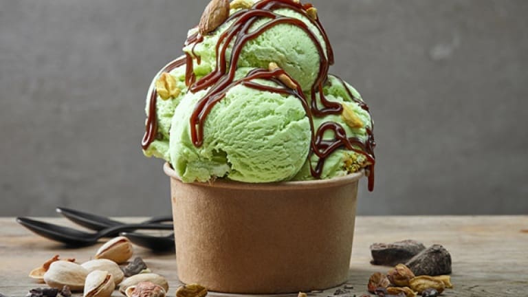 Vegan avocado ice cream made without ice cream maker and gluten free with chocolate