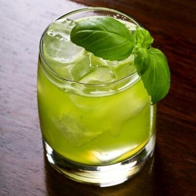 Basil smash cocktail recipe with ingredients and doses