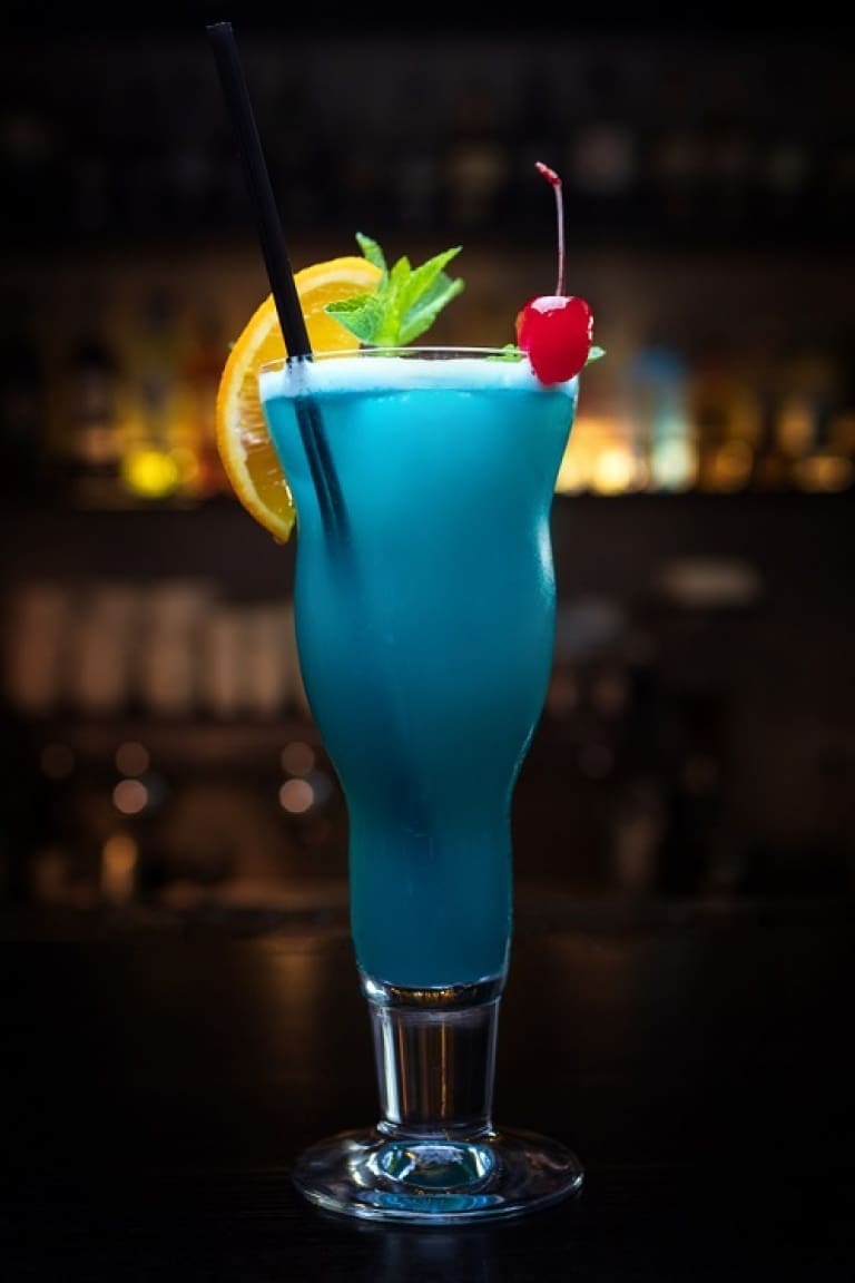 Blue Hawaii: la ricetta un mitico cocktail Tiki