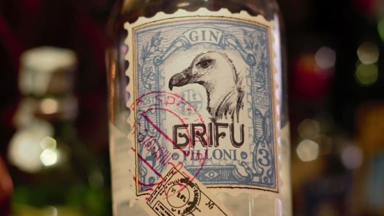 Grifu Gin Pilloni: recensione, scheda tecnica, caratteristiche organolettiche e prezzo di un ottimo distillato italiano