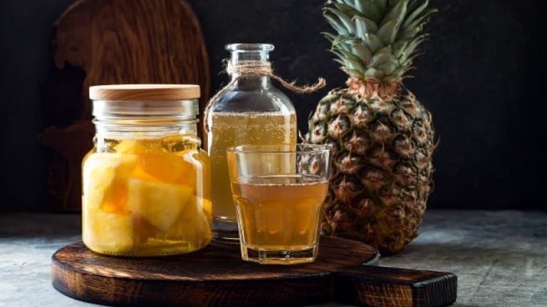 Tepache: the original Mexican recipe for making the fermented pineapple and piloncillo drink at home