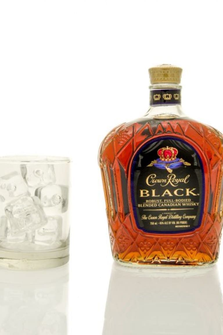 Crown Royal Black Canadian Whisky Review And Tasting Notes