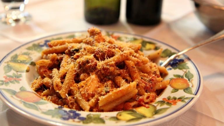 Pasta alla Norma original Italian recipe, how to make pasta with fried eggplants and tomato sauce