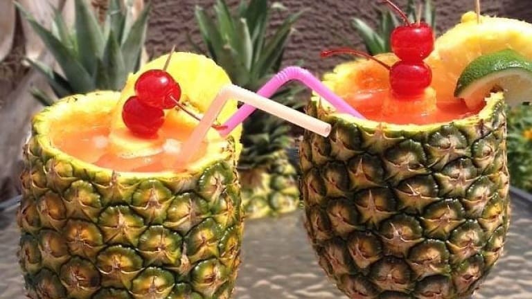 Il cocktail dell’estate: Mai Tai nell’ananas