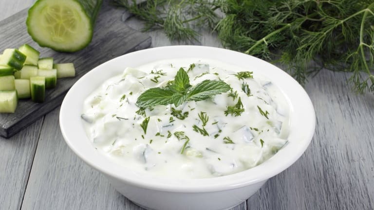 Tzatziki greco: la ricetta originale della salsa di yogurt