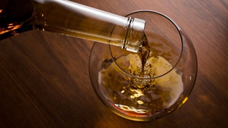 How to drink Calvados, how to serve Calvados and how many degrees it has