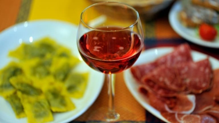 Gutturnio vino frizzante e fermo caratteristiche organolettiche e storia 