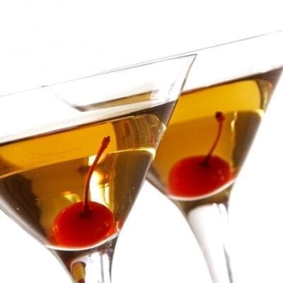 Perfect Martini cocktail, recipe with gin and vermouth, most famous cocktails, r