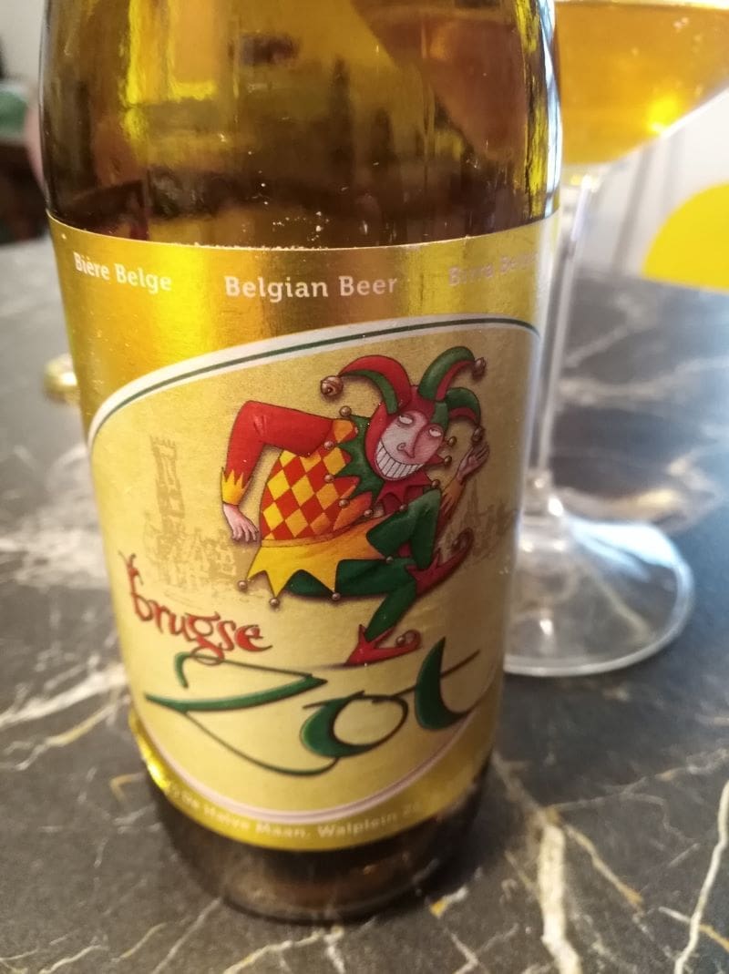 Brugse Zot Blonde: recensione, commento e prezzo di un'ottima birra belga ad alta fermentazione
