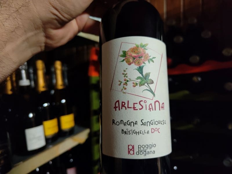 L’Arlesiana Romagna Sangiovese Brisighella DOC 2019 recensione, scheda tecnica, prezzo, vino rosso leggero da grigliata
