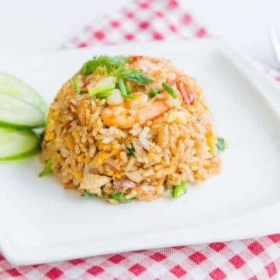 Master the art of Thai cuisine with this easy Khao Pad Goong recipe. Create the perfect Thai fried rice at home.