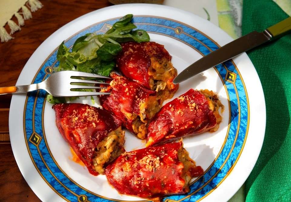 Easy Spanish Stuffed Piquillo Peppers: A Recipe for Culinary Bliss