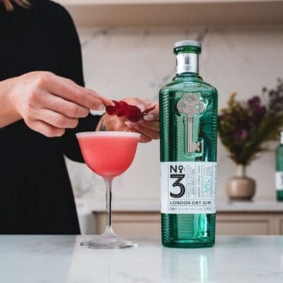 San Valentino con Stile: Scoprite il Clover Club, il Cocktail di No.3 Gin Che Accende la Passione